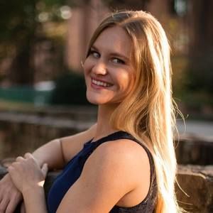 Meet your Posher, Lauren